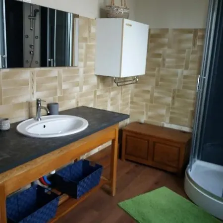 Du Cafe De La Poste 아파트